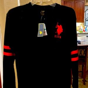 Long sleeve 3 button black and red